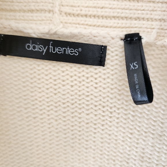 Daisy Fuentes Cream & Black Striped Structured Knit Cardigan Size XS - Picture 6 of 8